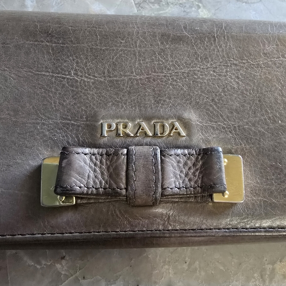 Prada Authentic Calf Skin Leather Ribbon Gray Brown Taupe Wallet - Picture 4 of 12